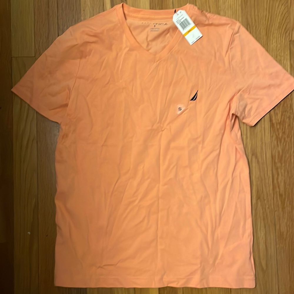 Men’s size small v-neck shirt new